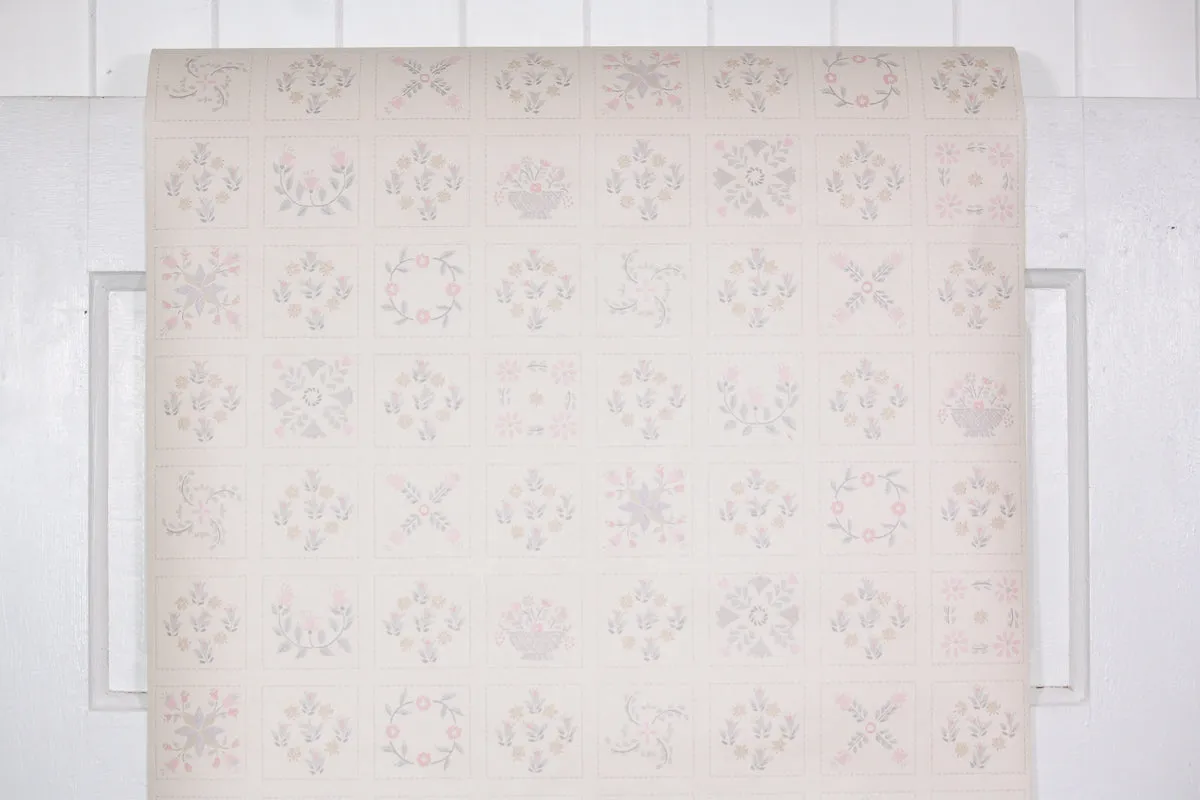 1980s Floral Vintage Wallpaper