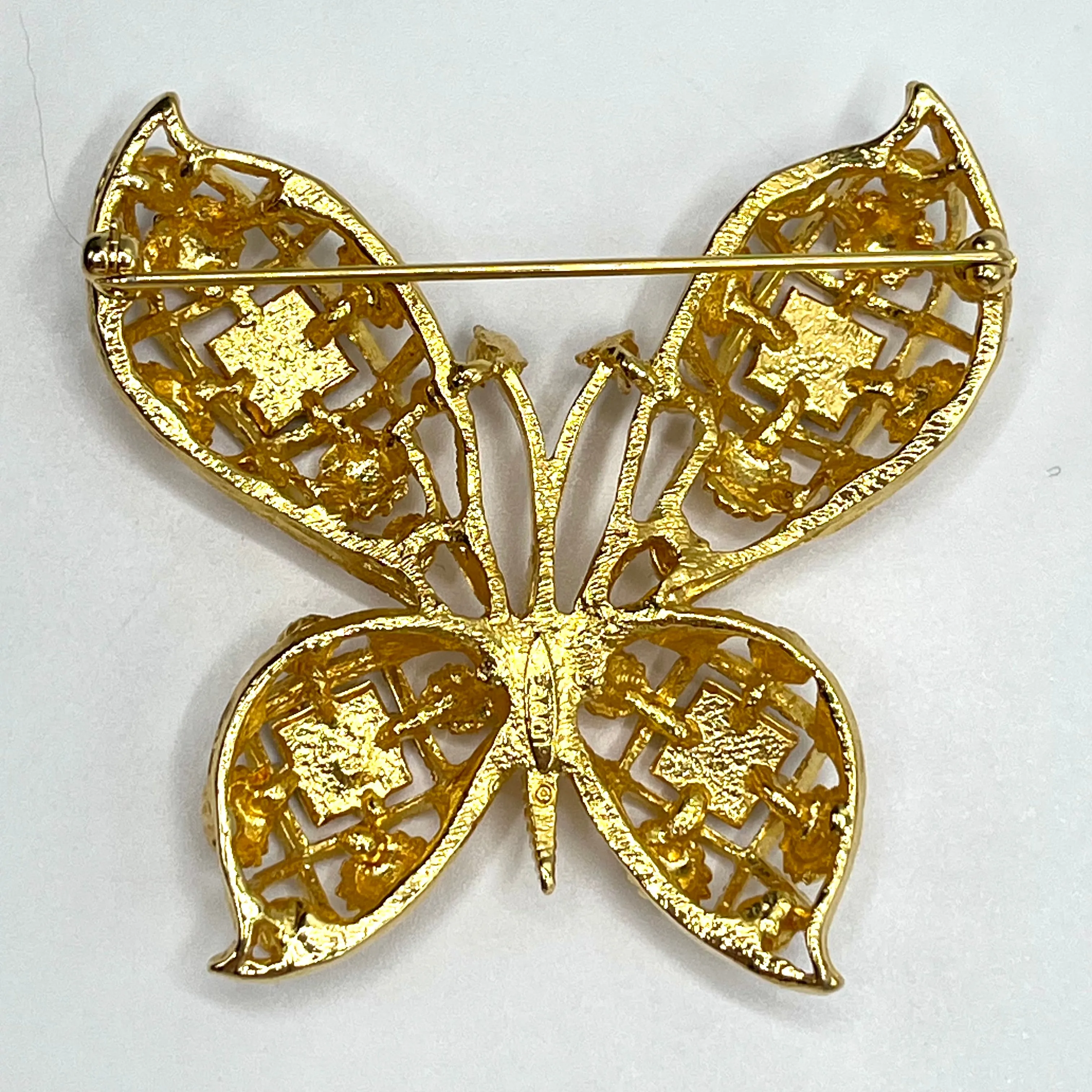 1994 Avon Beautiful Butterfly Brooch
