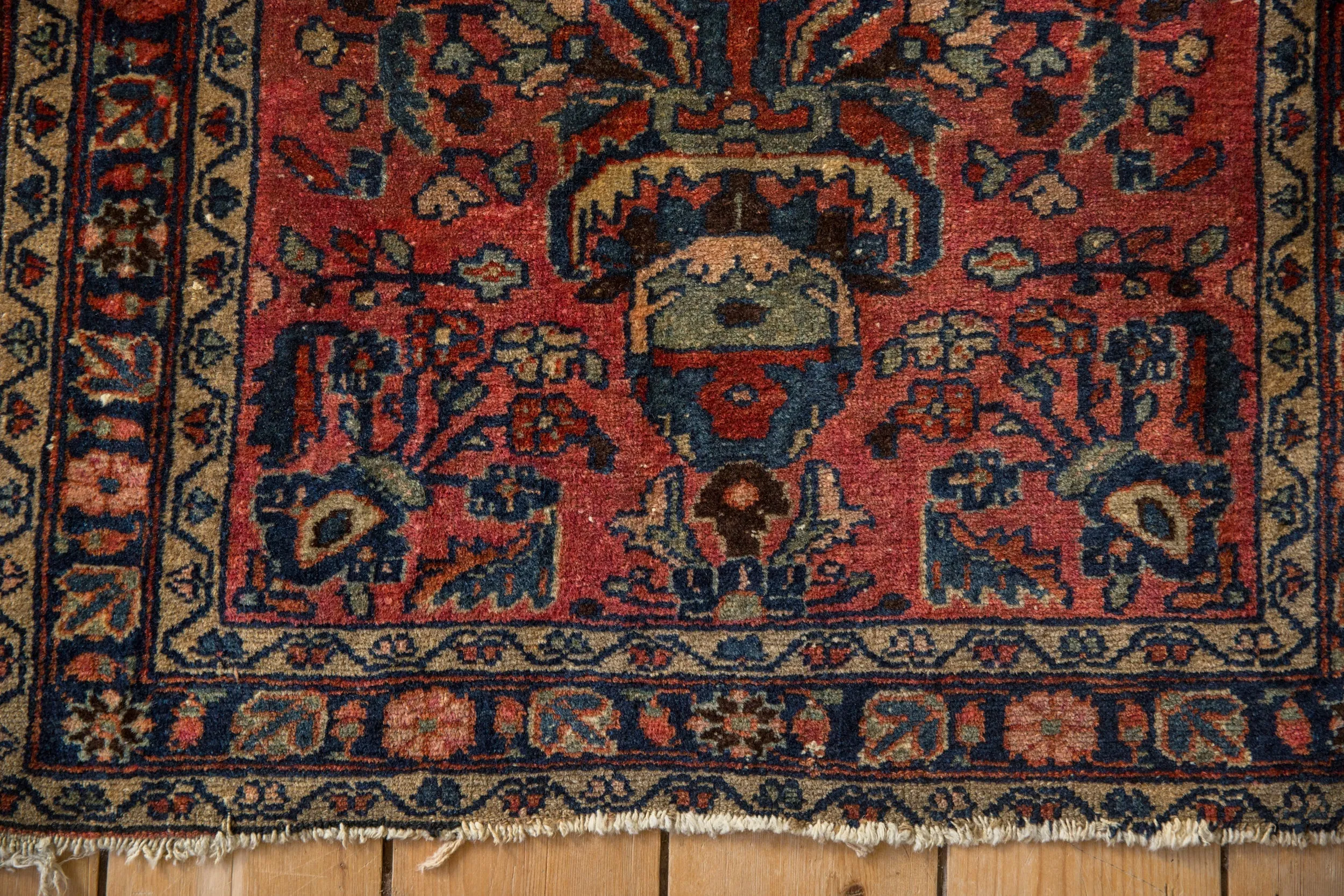 2.5x4 Vintage Fine Lilihan Rug