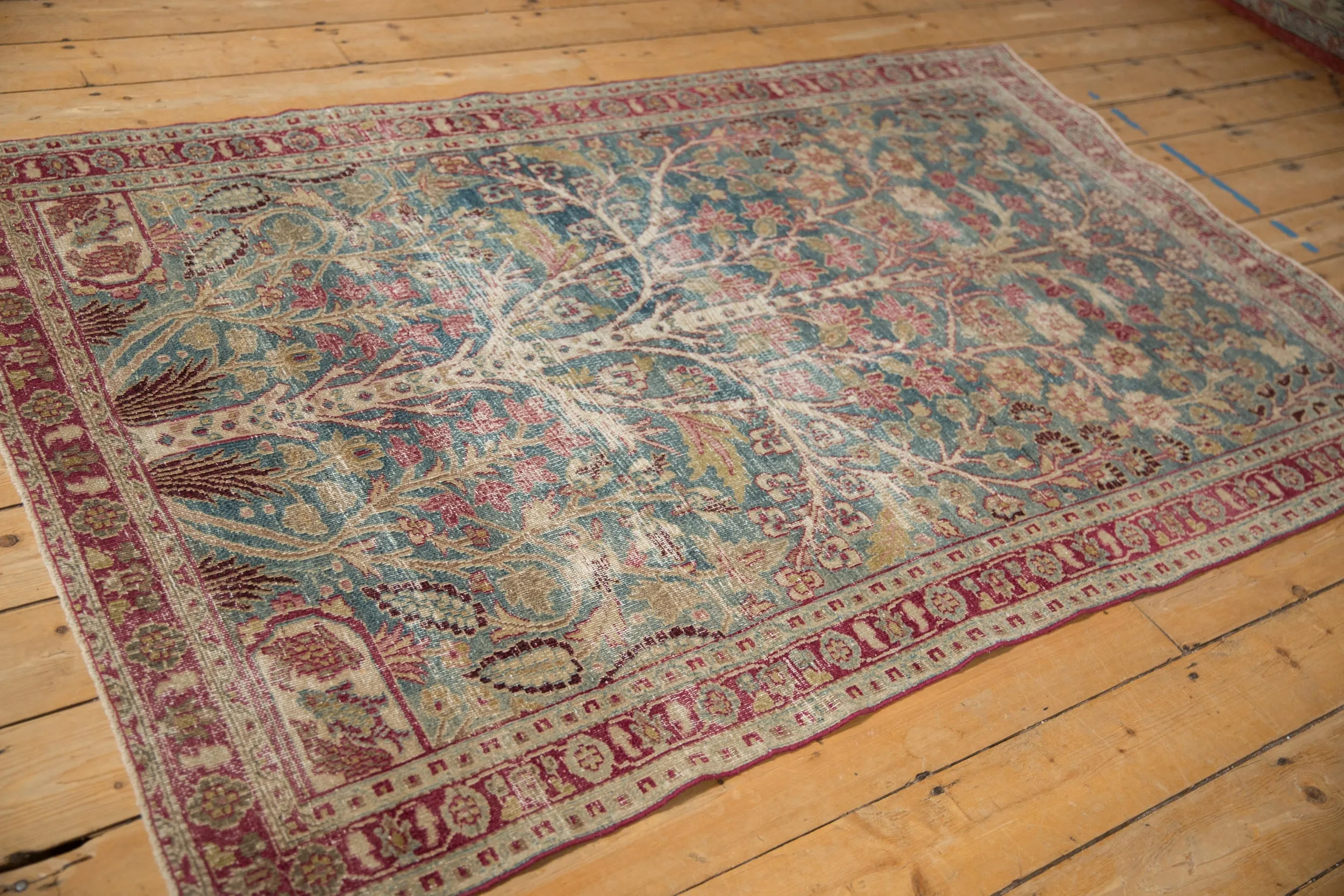 4.5x7 Vintage Distressed Meshed Rug
