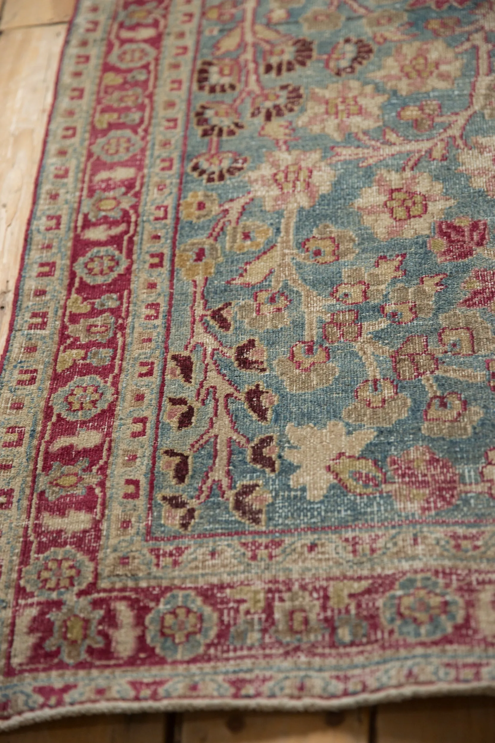 4.5x7 Vintage Distressed Meshed Rug