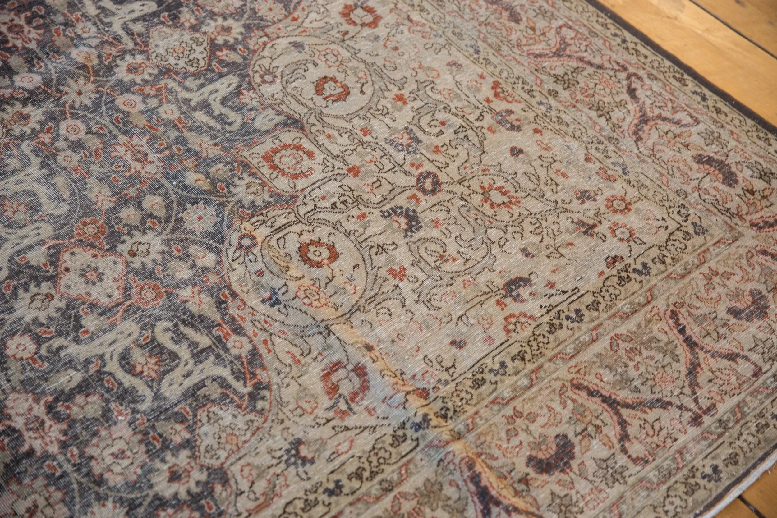 8x11.5 Vintage Distressed Sparta Carpet