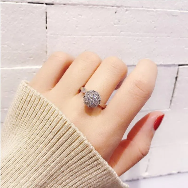 Anxiety Super Flash Zircon Rotating Exquisite Personality Finger Ring Adjustable Size Open Ring for Women in Silver Color
