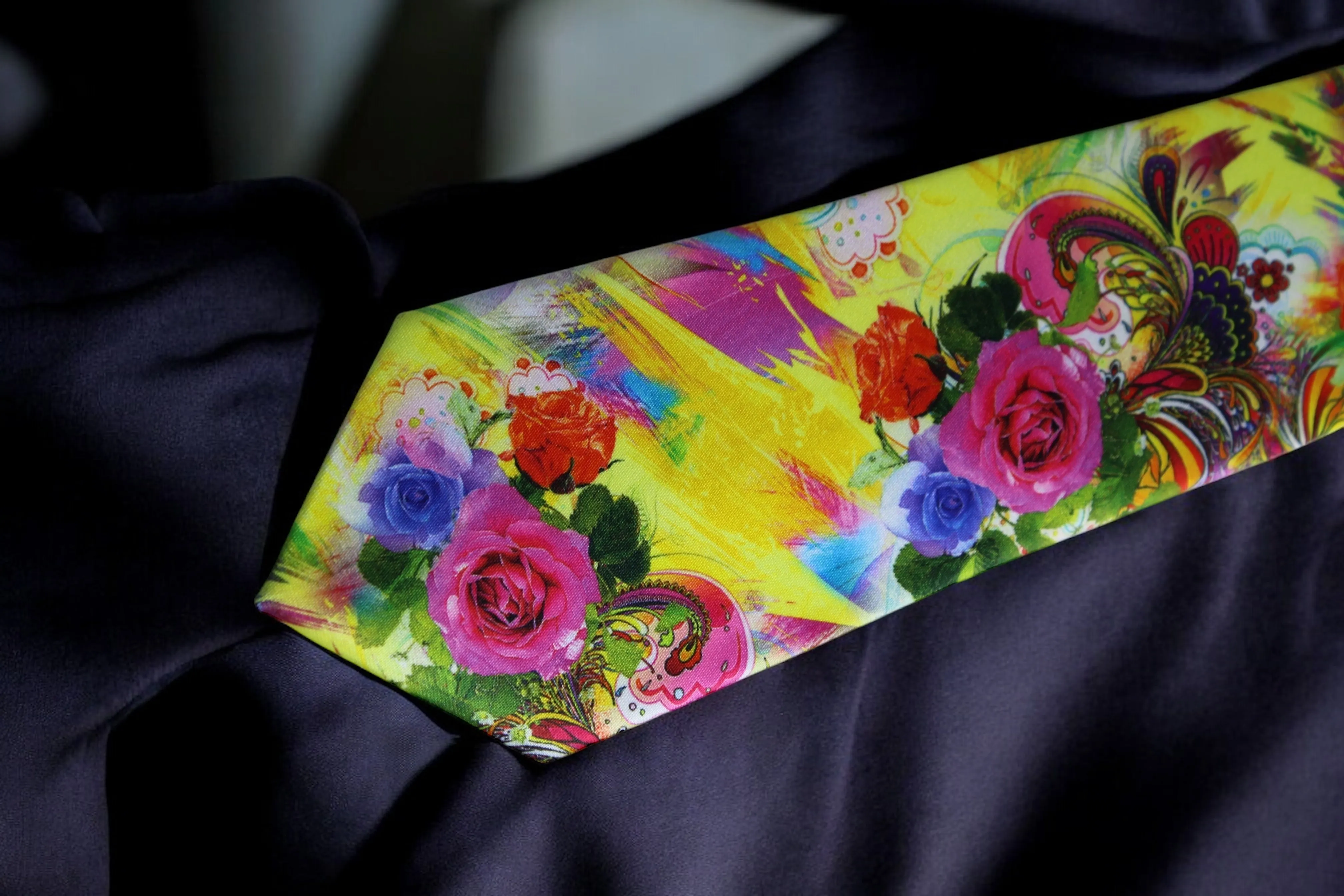 Artistic Yellow Floral Tie With Pocket Square