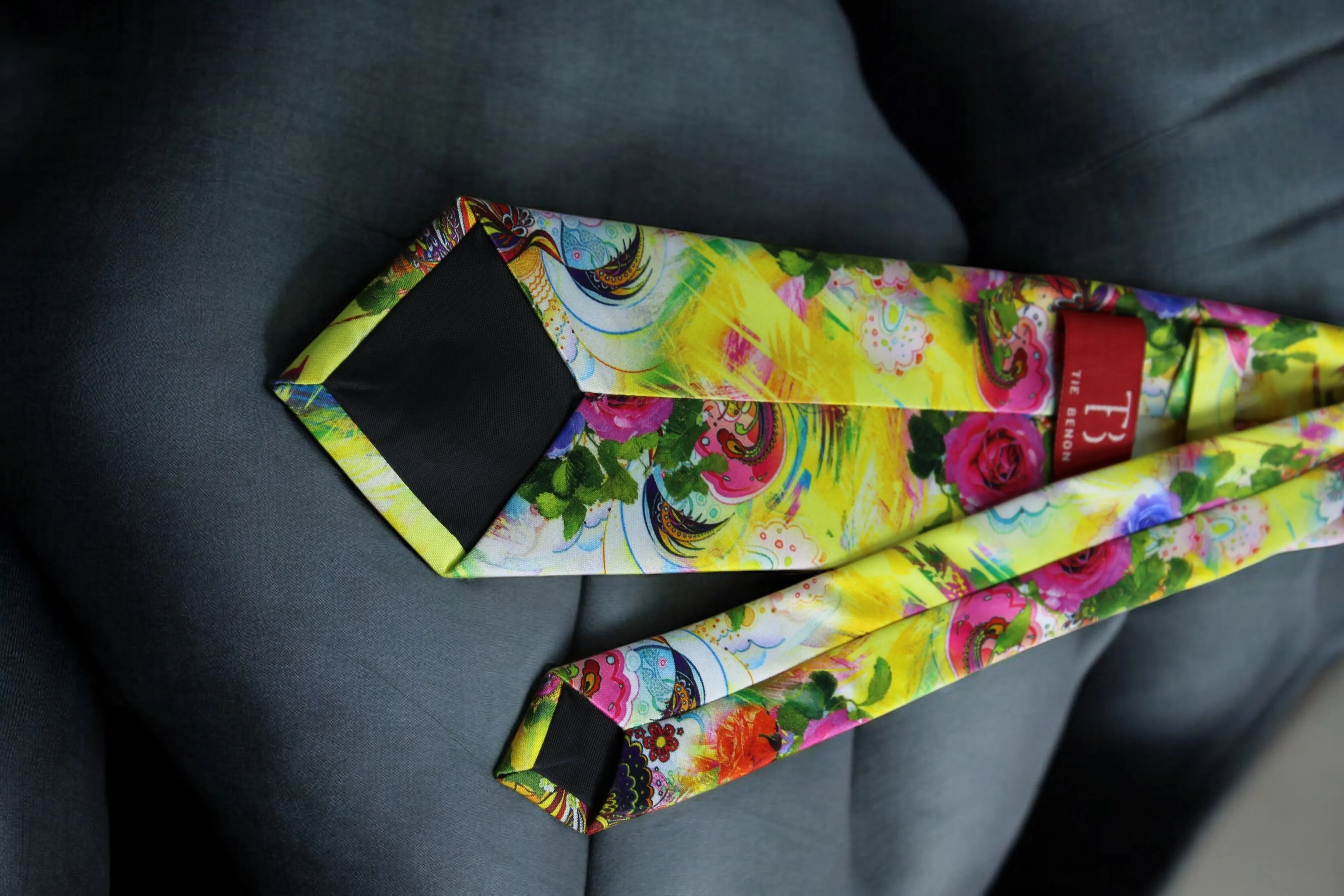 Artistic Yellow Floral Tie With Pocket Square