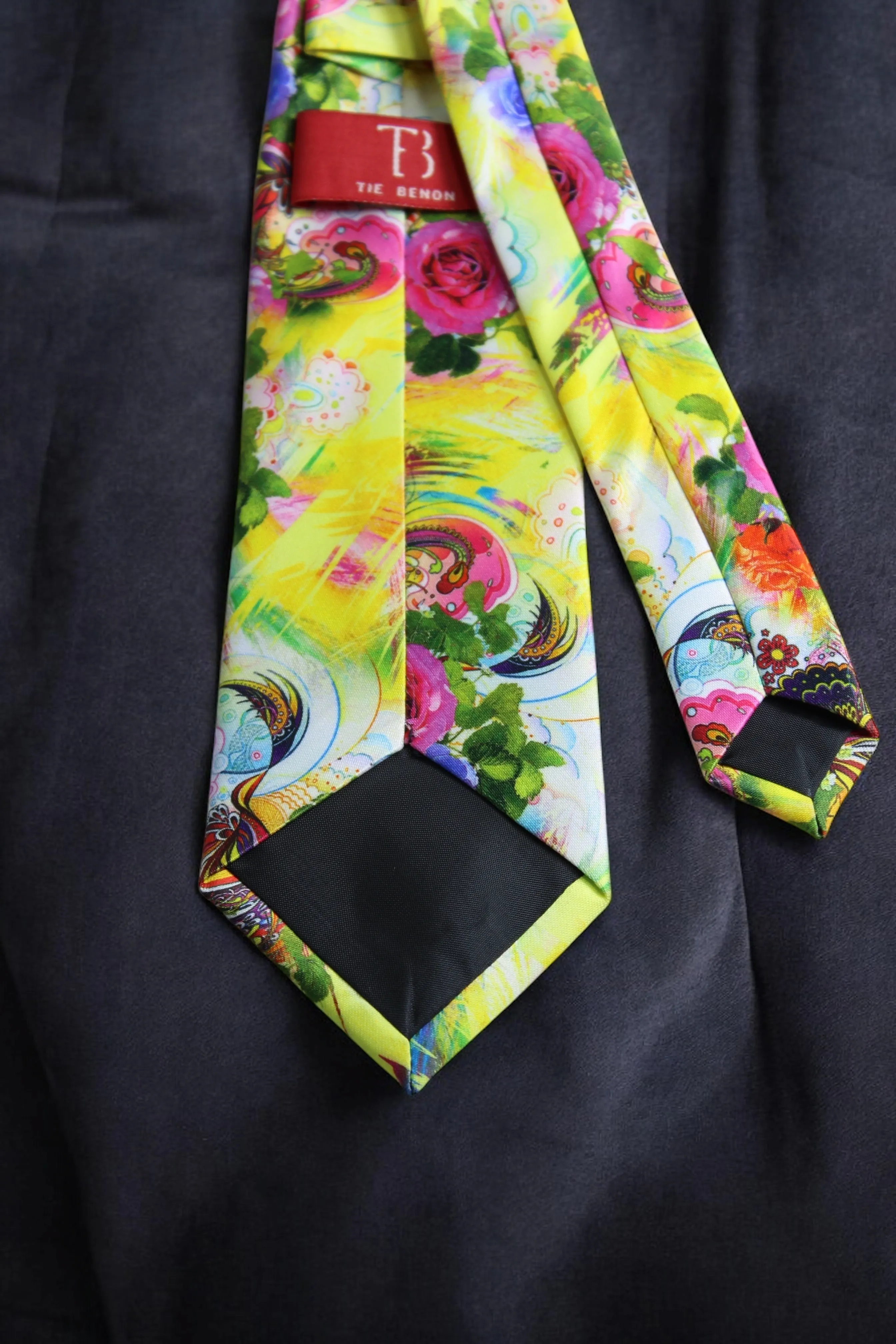 Artistic Yellow Floral Tie With Pocket Square
