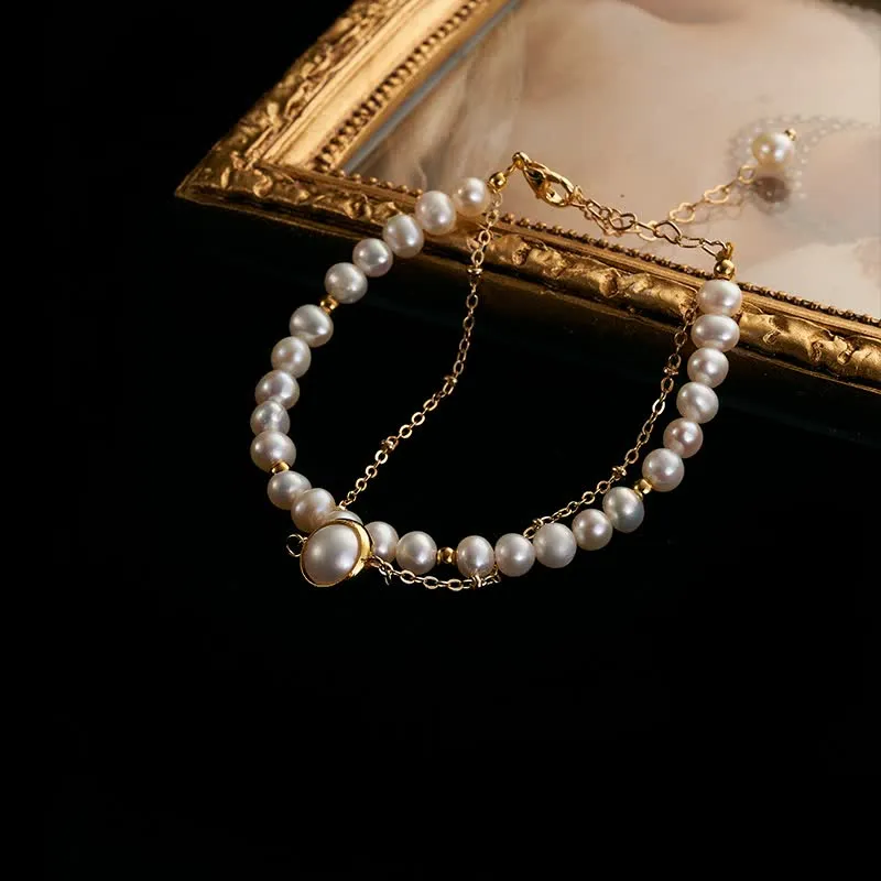 Court ball armlet