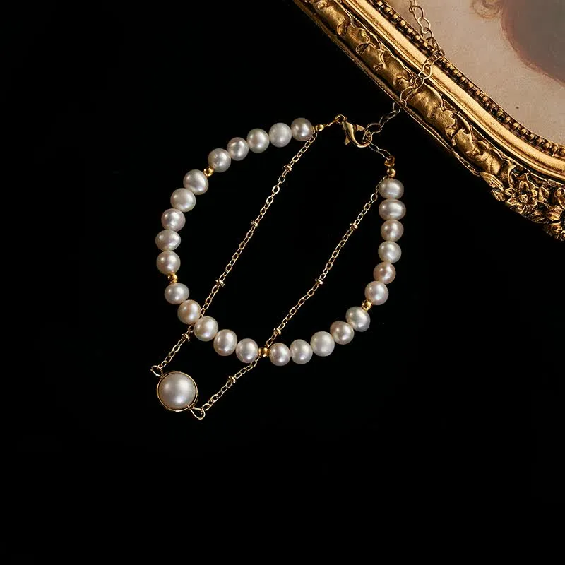 Court ball armlet