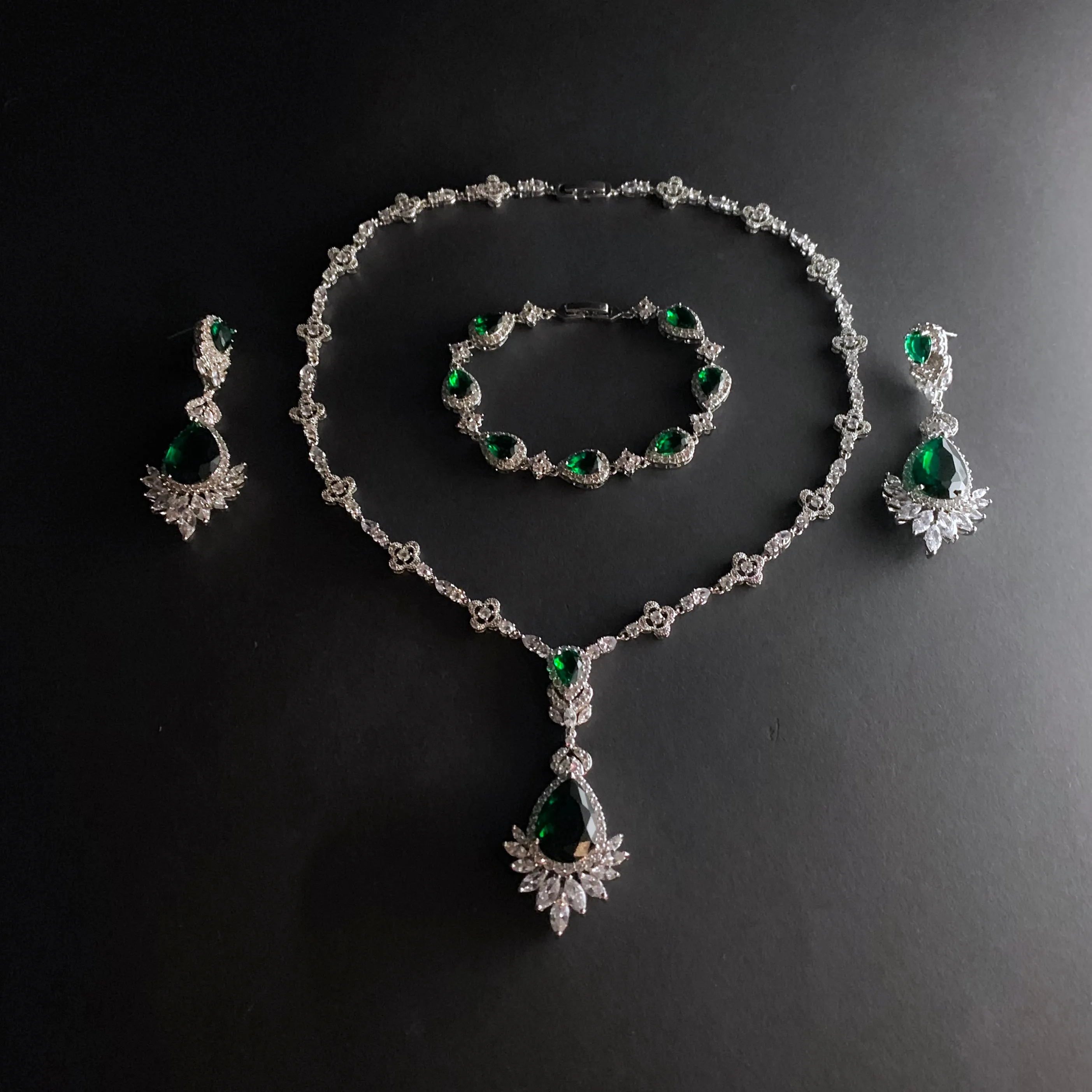 Emerald Teardrop Tennis Bracelet