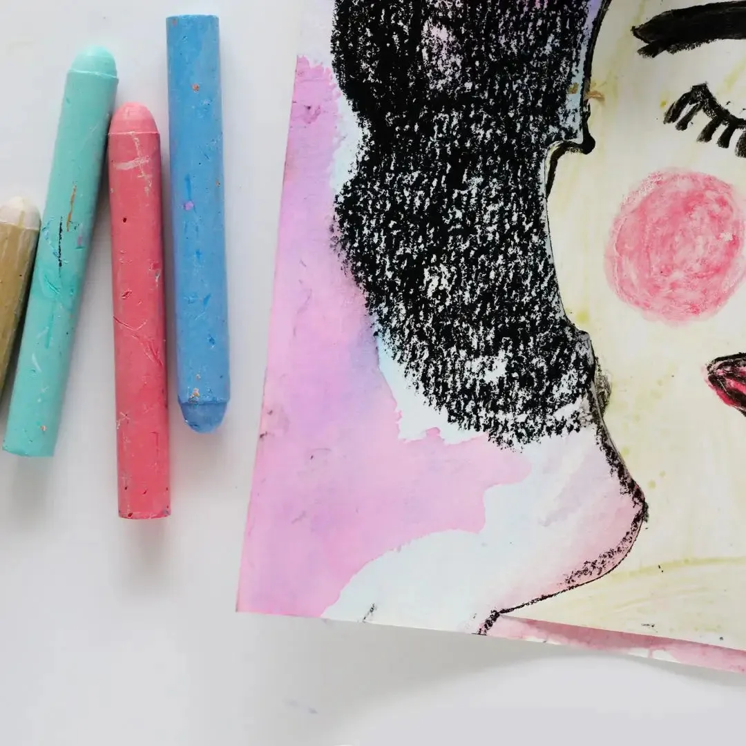 FAMOUS ARTIST ACTIVITY BOX
