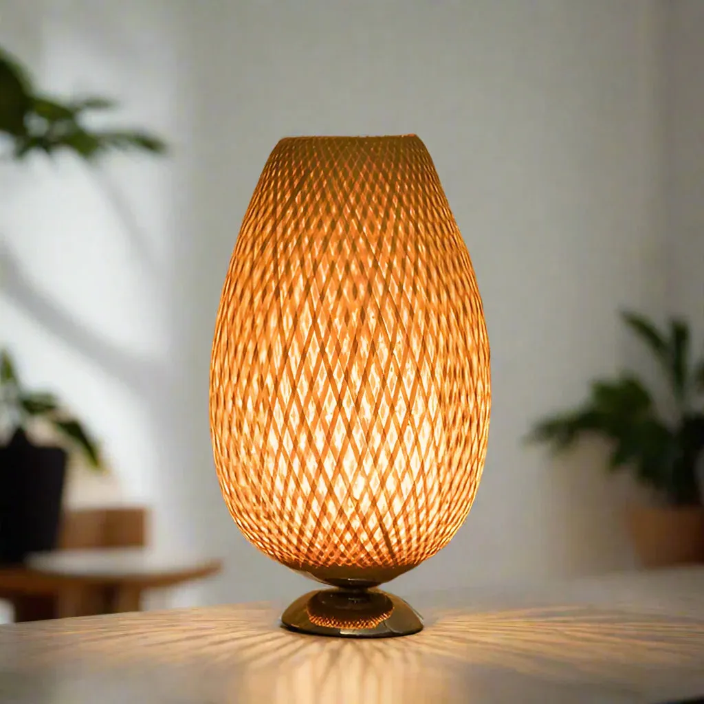 GlowCrest | Artistic Table Lamp for Cozy Spaces