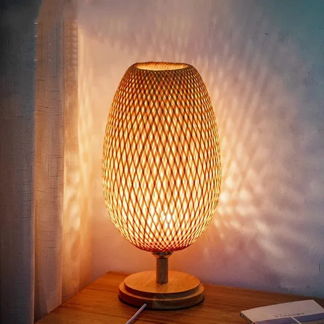 GlowCrest | Artistic Table Lamp for Cozy Spaces