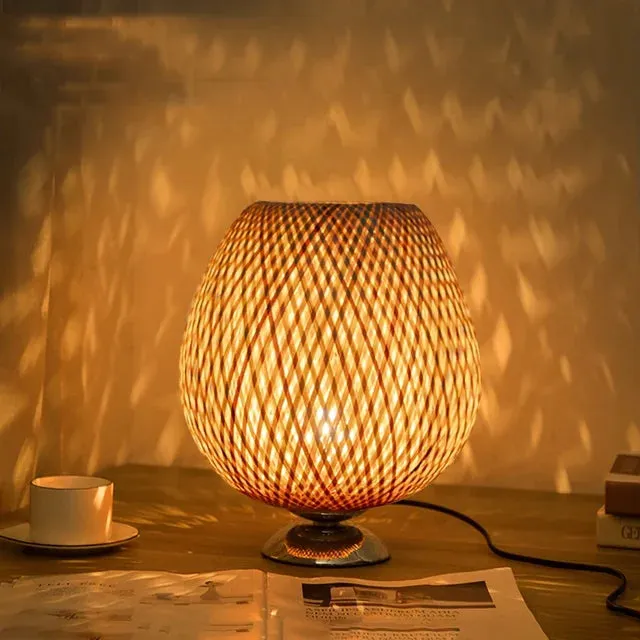 GlowCrest | Artistic Table Lamp for Cozy Spaces