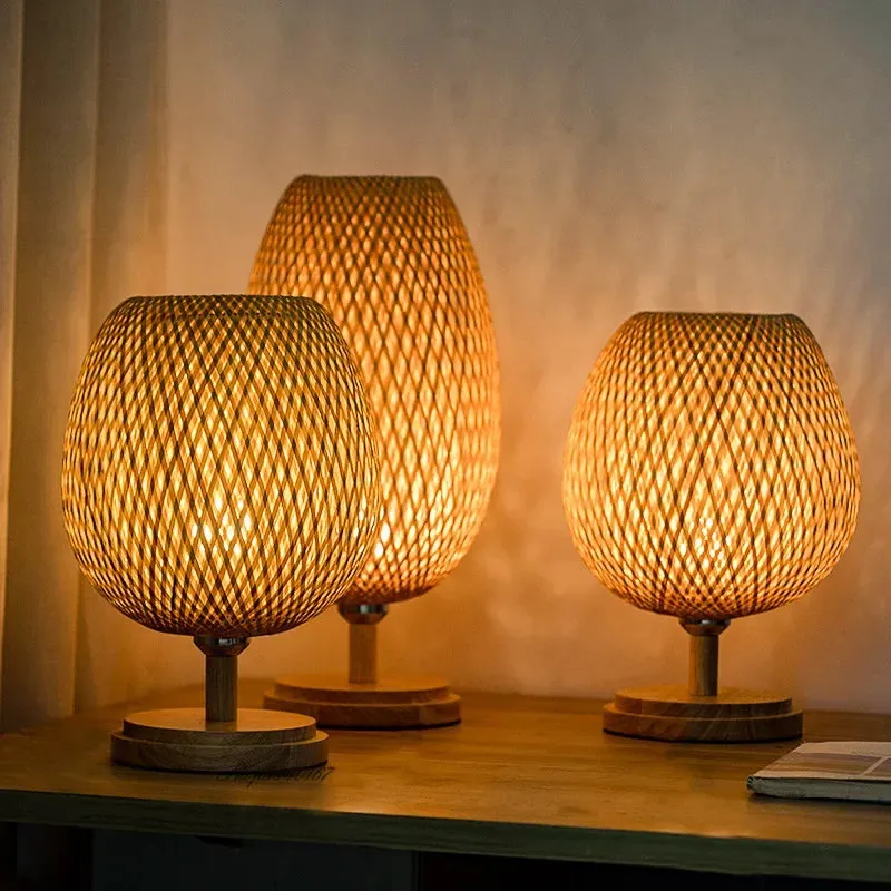 GlowCrest | Artistic Table Lamp for Cozy Spaces