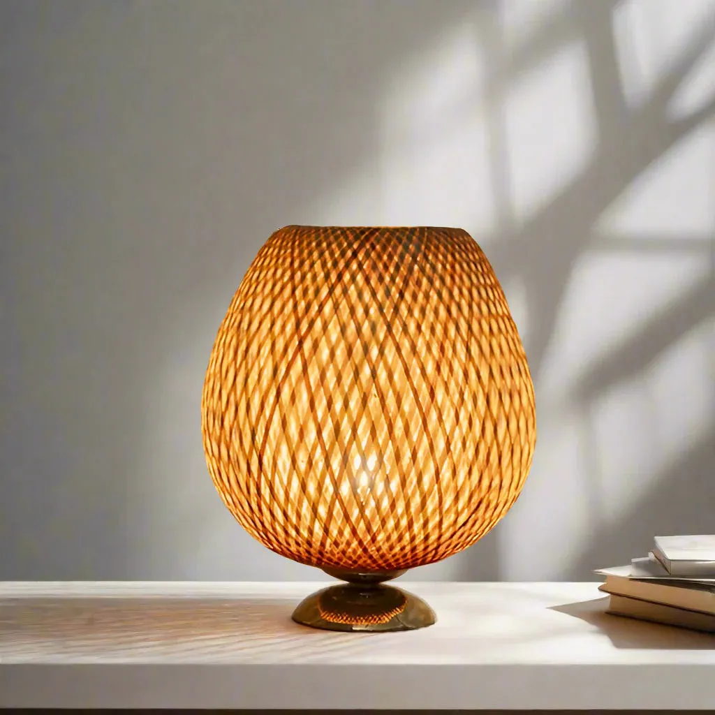 GlowCrest | Artistic Table Lamp for Cozy Spaces