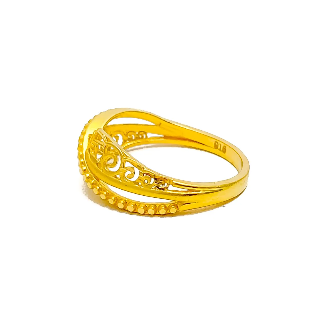 Gorgeous Petite 22k Gold Ring