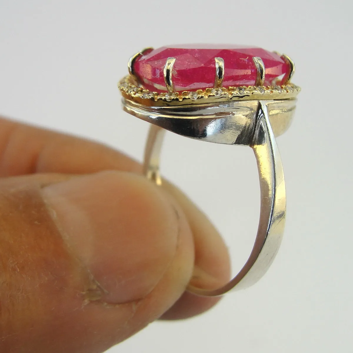 Hadar Designers Ruby zircon Ring 9k Yellow Gold Sterling Silver 8.5 (ms 1430)Y