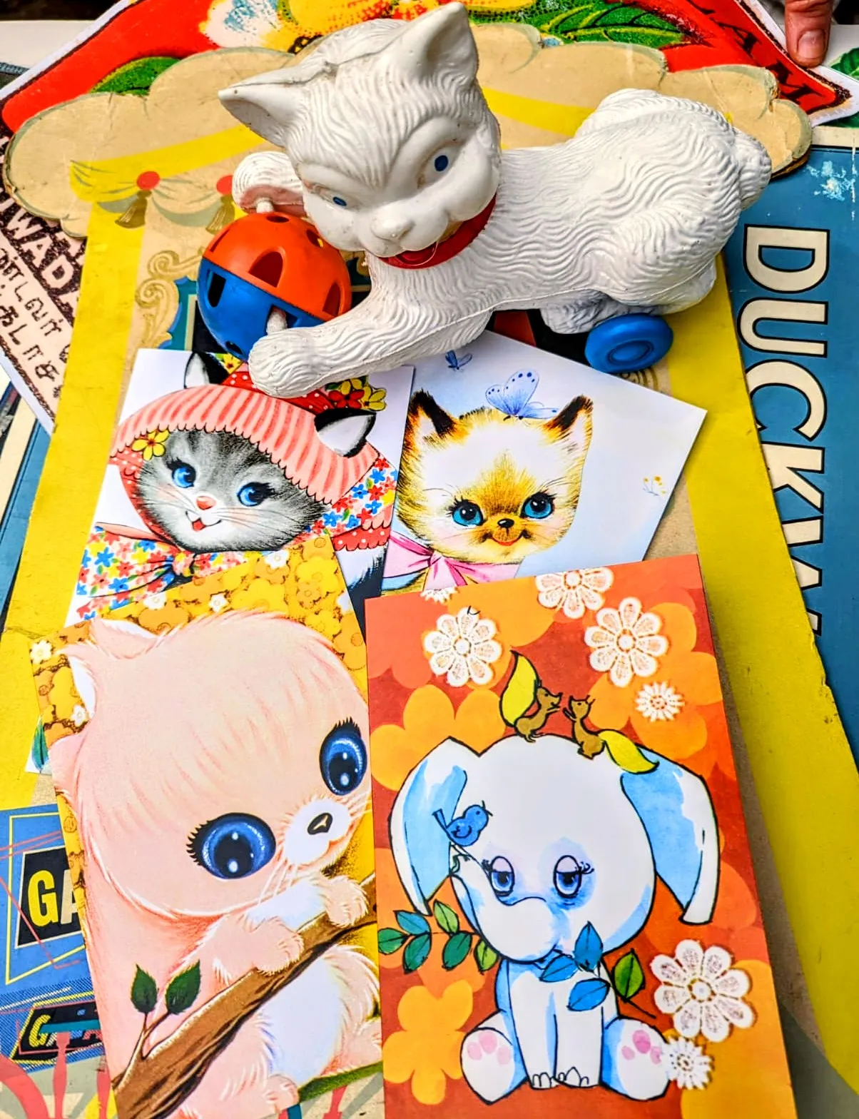 Kitschy retro animals