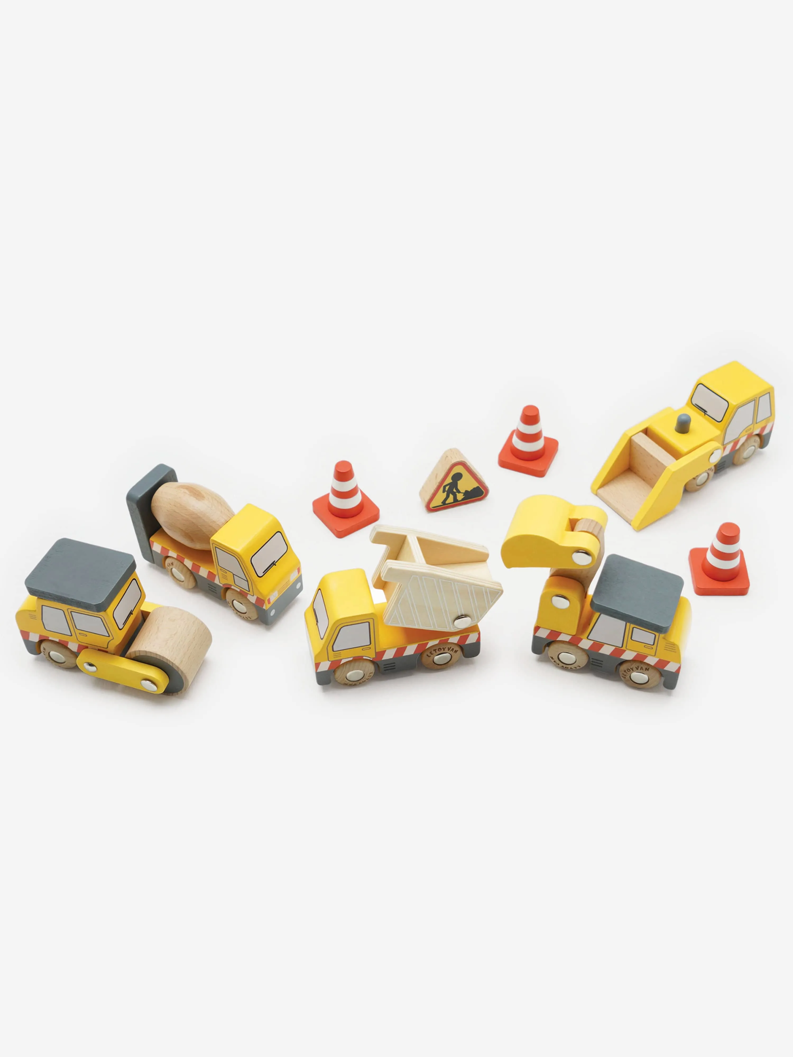 Le Toy Van Construction Toy Cars, Trucks & Diggers-7 Piece (W:8.5 x D:3.2 x H:6.5cm)