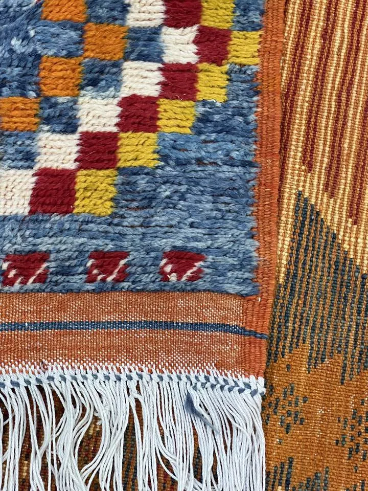 Moroccan area rug from Tazenakht, Wool and Thread, 203cm x 141cm or 6.66ft x 4.63ft