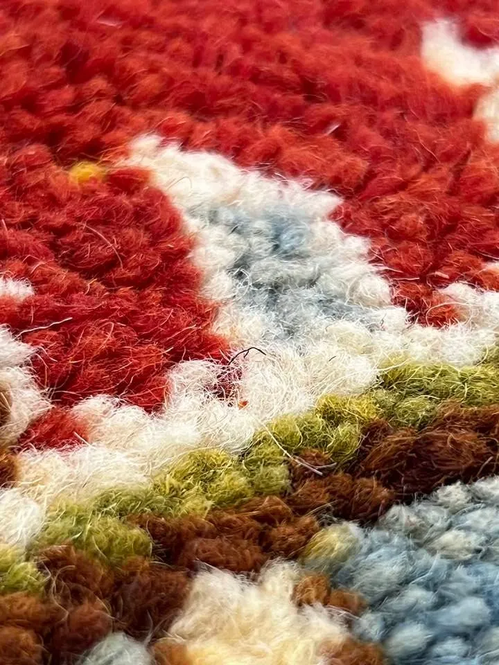 Moroccan area rug from Tazenakht, Wool and Thread, 250cm x 155cm or 8.20ft x 5.08ft