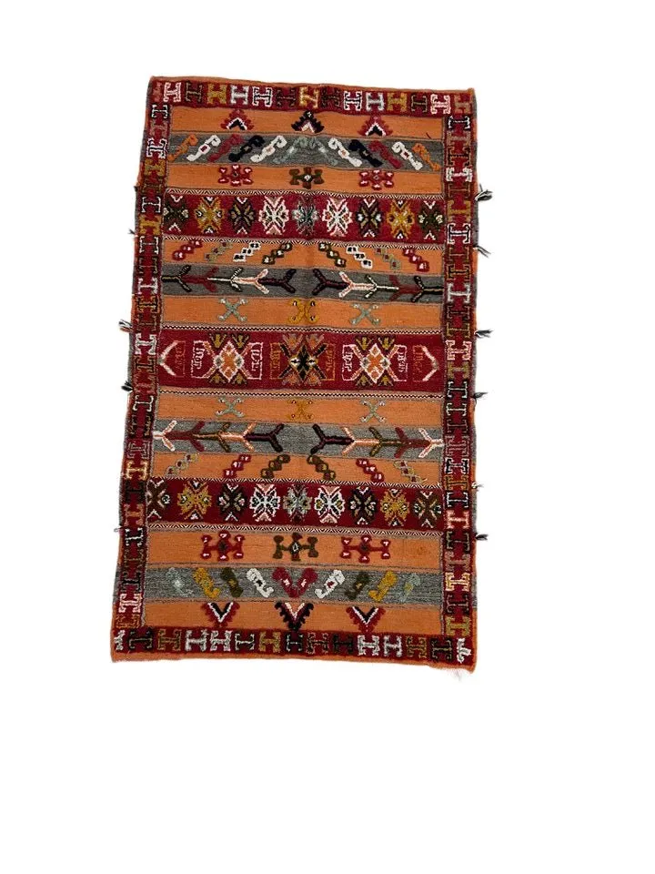 Moroccan custom rug from Glawa, Wool and Thread, 237cm x 141cm or 7.78ft x 4.62ft