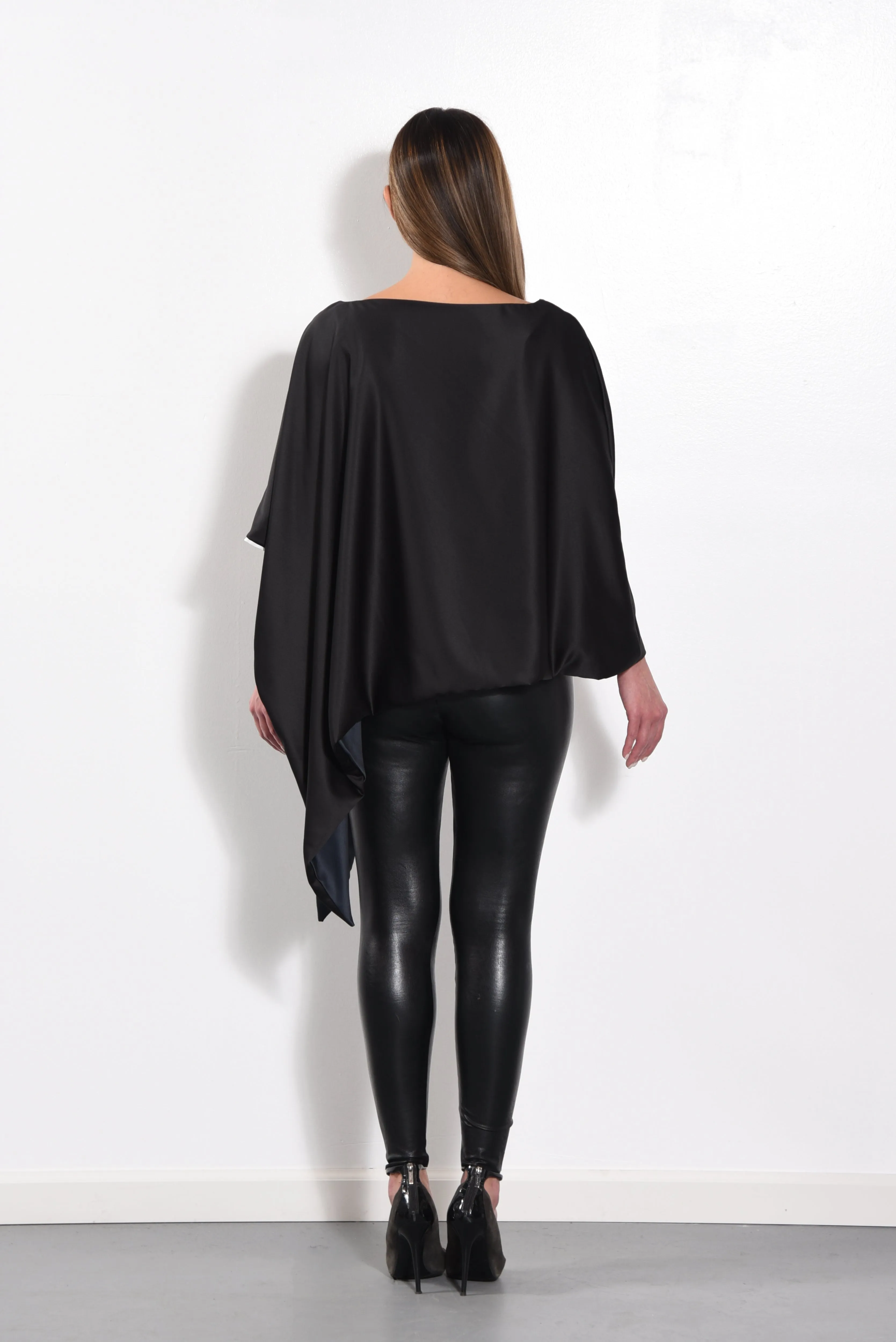 PARIS REVERSIBLE PONCHO