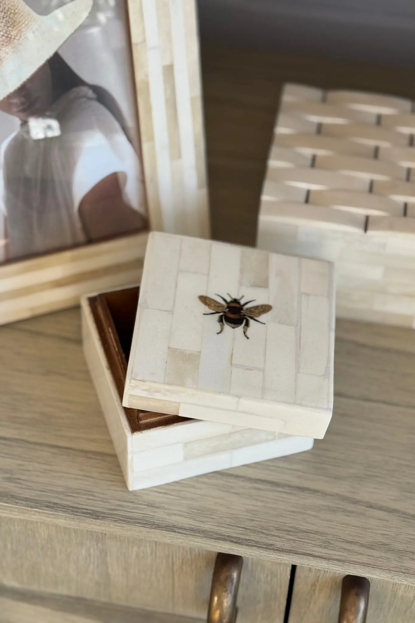 Square Bee Box