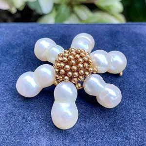 Vintage Pearl Flower Pin