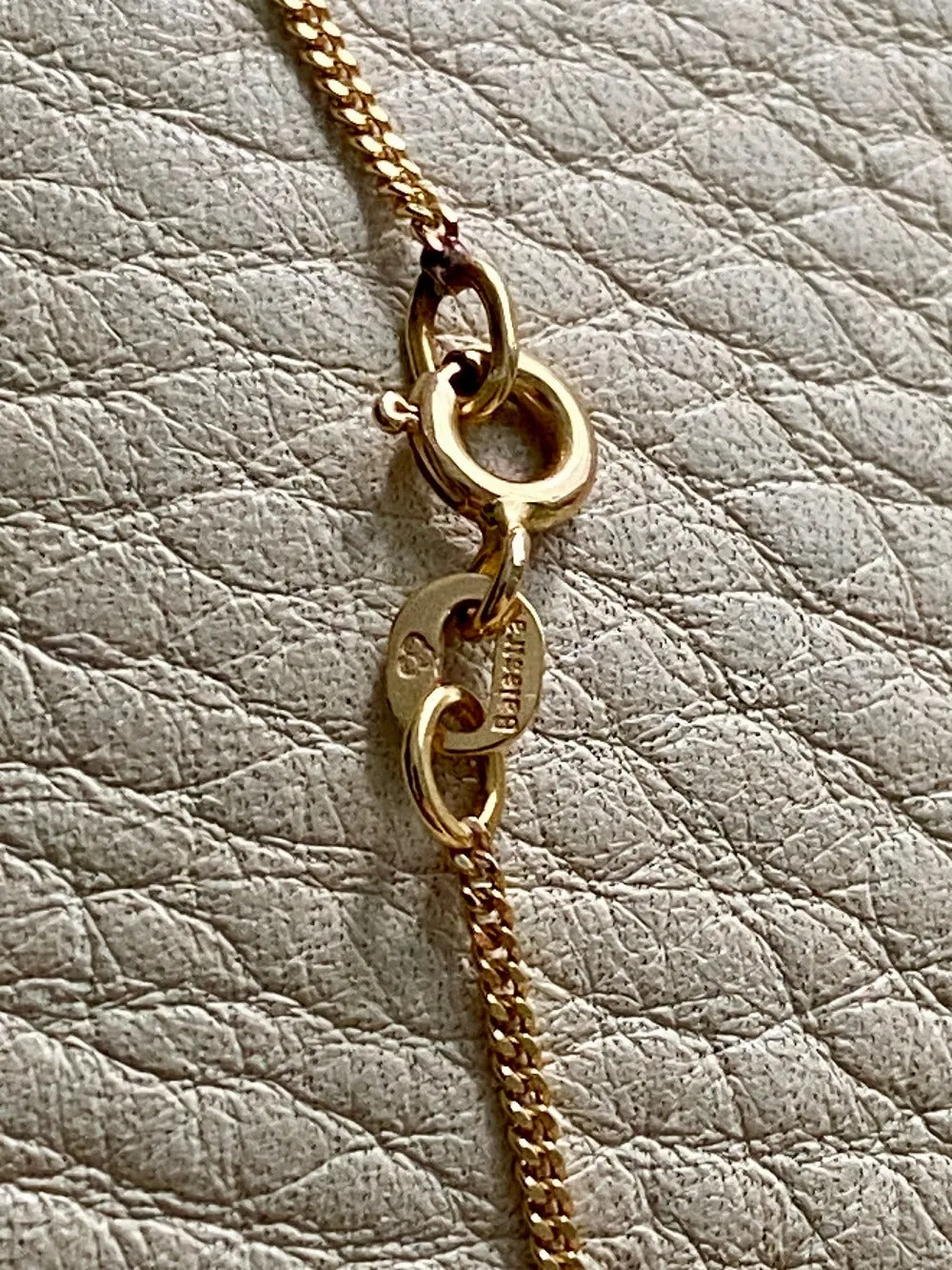Vintage Swedish 18k gold droplet pendant necklace